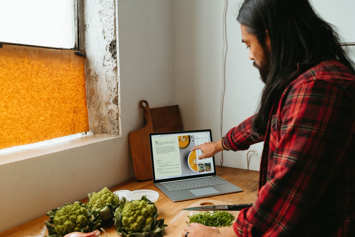 Nutricionista consultando paciente online